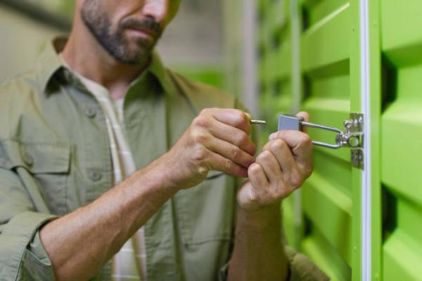 How to Choose the Right Self-Storage Facility for Your Needs